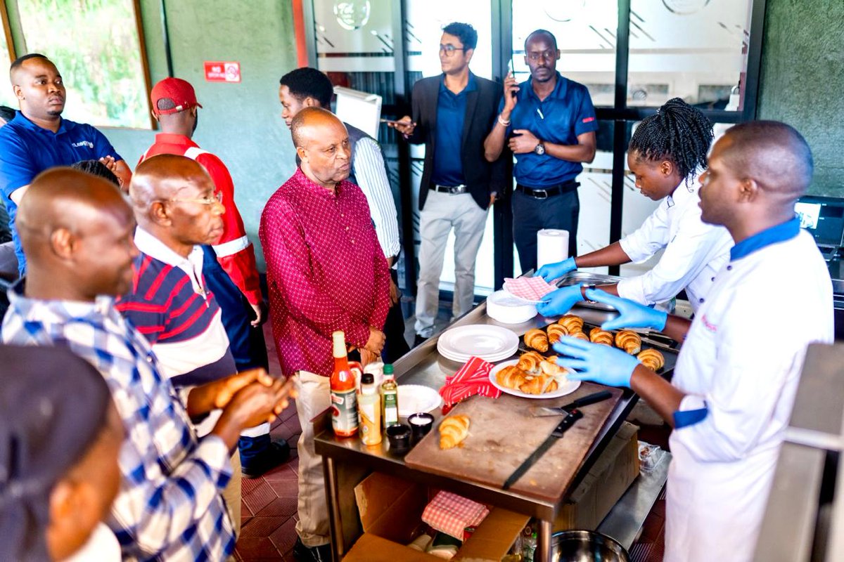 sheffield_afric's tweet photo. Sheffield hosted the first Rational Live Cooking sessions in Uganda and Kigali last week. 
Chefs showed up. Ideas flowed. Hospitality got a serious upgrade. 
#sheffieldafrica #smartkitchen #rationalcooking #hospitality #foodservice #eastafrica https://t.co/R3QKDuZ2JG