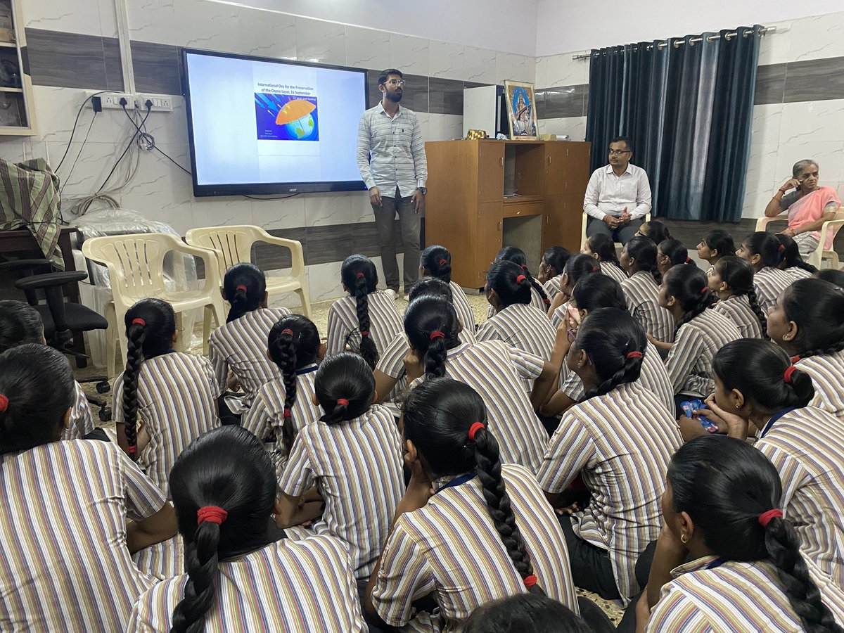 IPLAB_PORBANDAR's tweet photo. #IPLabPorbandar celebrates the shield of life our ozone layer
Let’s protect it, breathe fresh, and pass a bluer sky to the next generation.
Small actions = Big change
#WorldOzoneDay #SustainableFuture #BluePlanet @narottamsahoo @InfoGujcost @picgujcost @Punam_Bhargava @pavitshah https://t.co/URbp4W5f34