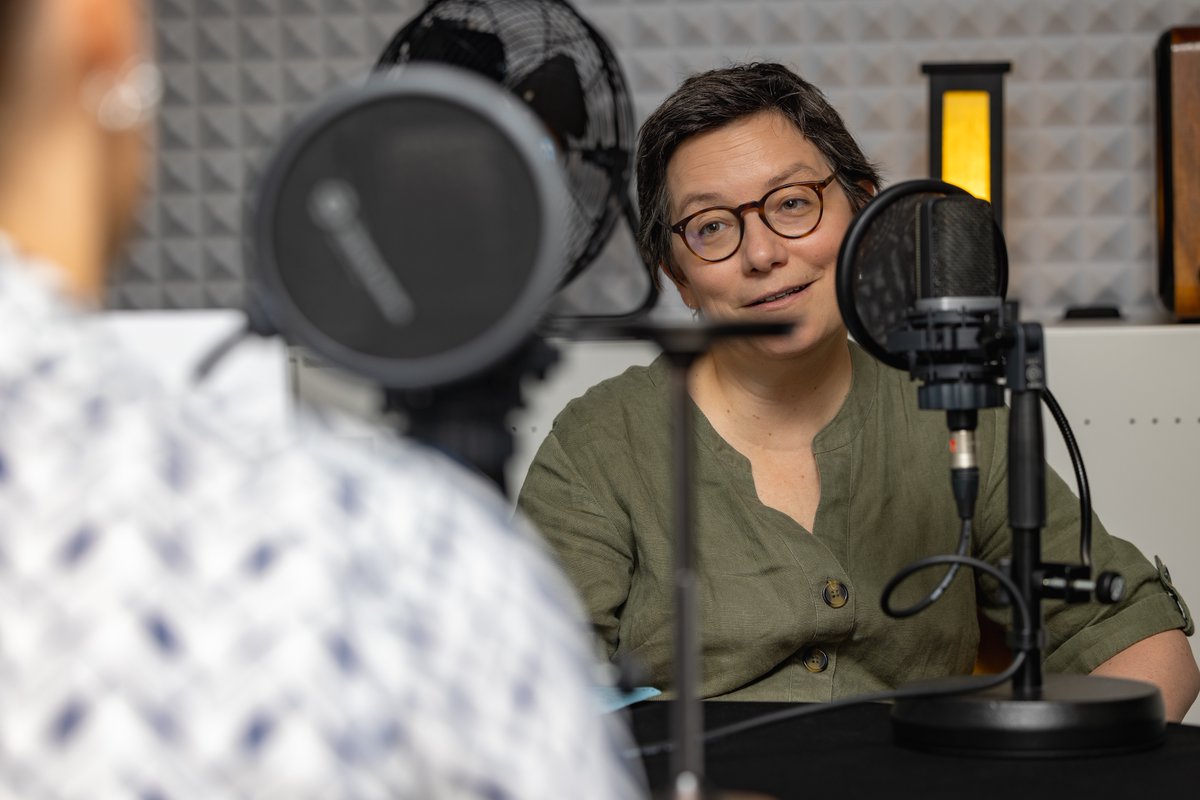 Armees_Gouv's tweet image. 🎙️ Nouveau #Defcast 
Rencontre avec Laurence Marion, membre du Conseil d’État et directrice des affaires juridiques d’@Armees_Gouv.

👉 Évolution du droit des conflits armés
 👉 Nouveaux défis juridiques face au contexte stratégique actuel

🎧 L’épisode est en ligne dès…