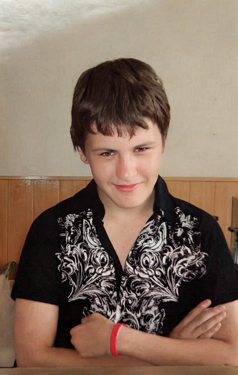 Gol_D_Retweeter's tweet photo. 11 класс / Сейчас https://t.co/zNBK2T790M