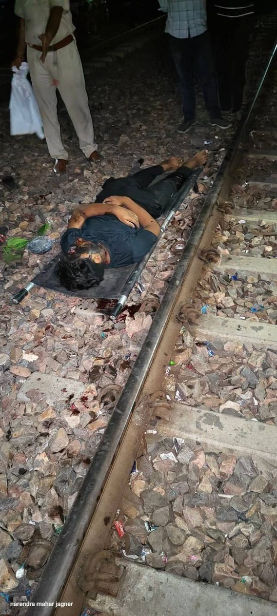 MotiSin94124448's tweet photo. “दोबारा तैयारी कर लो”????????
सिस्टम की मार,
नहीं सहा थानेदार।
@narendramodi @RajCMO @BJP4India
#SI_राजेंद्र_को_न्यायदो https://t.co/qMQHt3B2yu