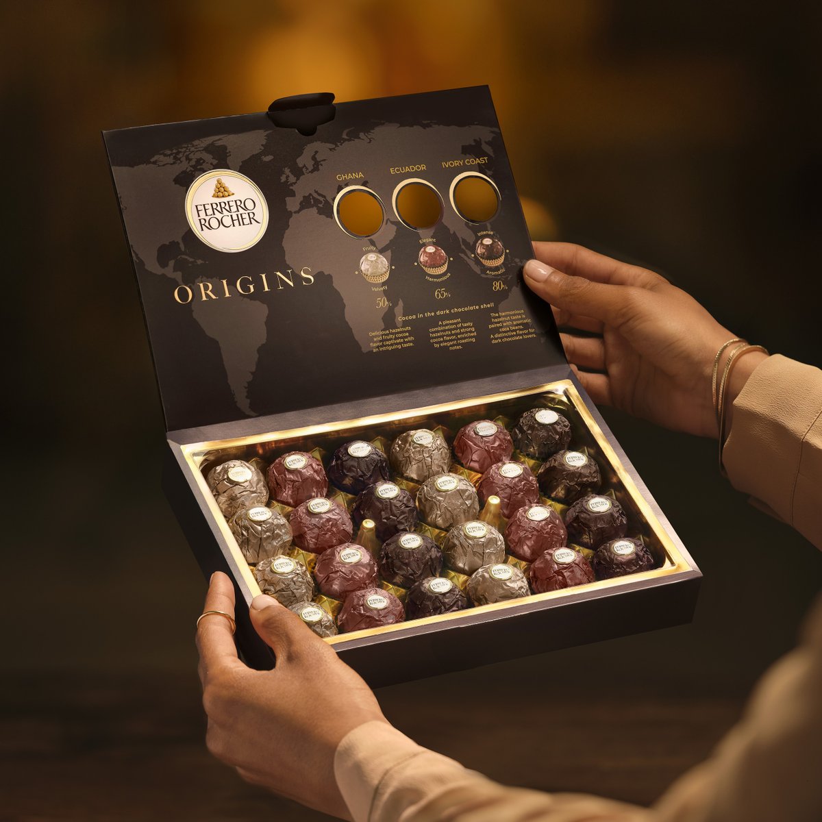 Ferrero Rocher フェレロロシェ ギフトボックス入り 320粒チョコ