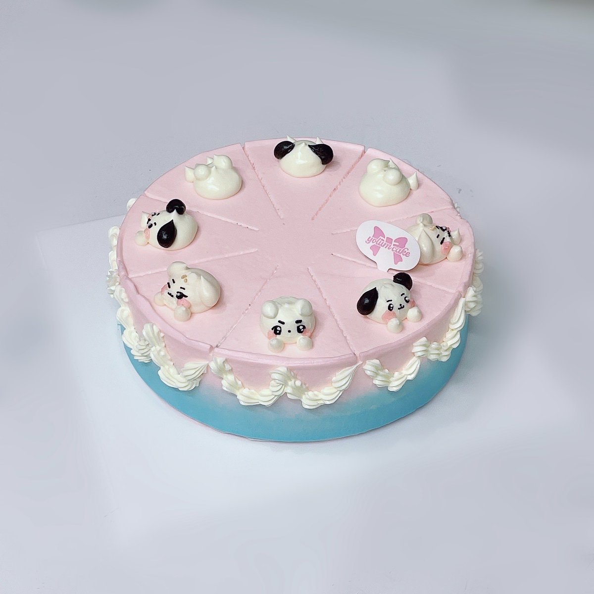 dreaminsummer__'s tweet photo. ［基本特典］
カップ＋ポストカード

［ケーキセット特典］
通常特典＋両面トレカ

※変更可能性あり https://t.co/UaYFrs2qKc