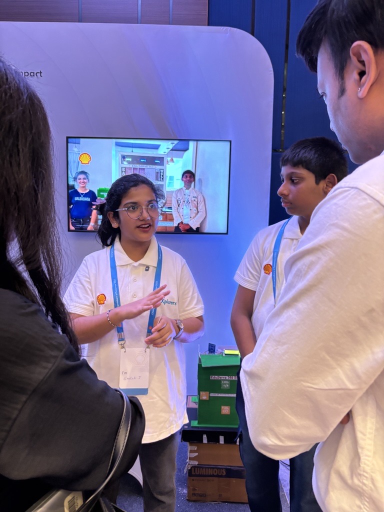 🍽️ At #ChangemakersofTomorrow2025, Edu Serve is turning ideas into action. With their innovative food vending machine, they’re helping reduce food wastage in schools, advancing their goal of Responsible Consumption and Production. 

#Shellindia