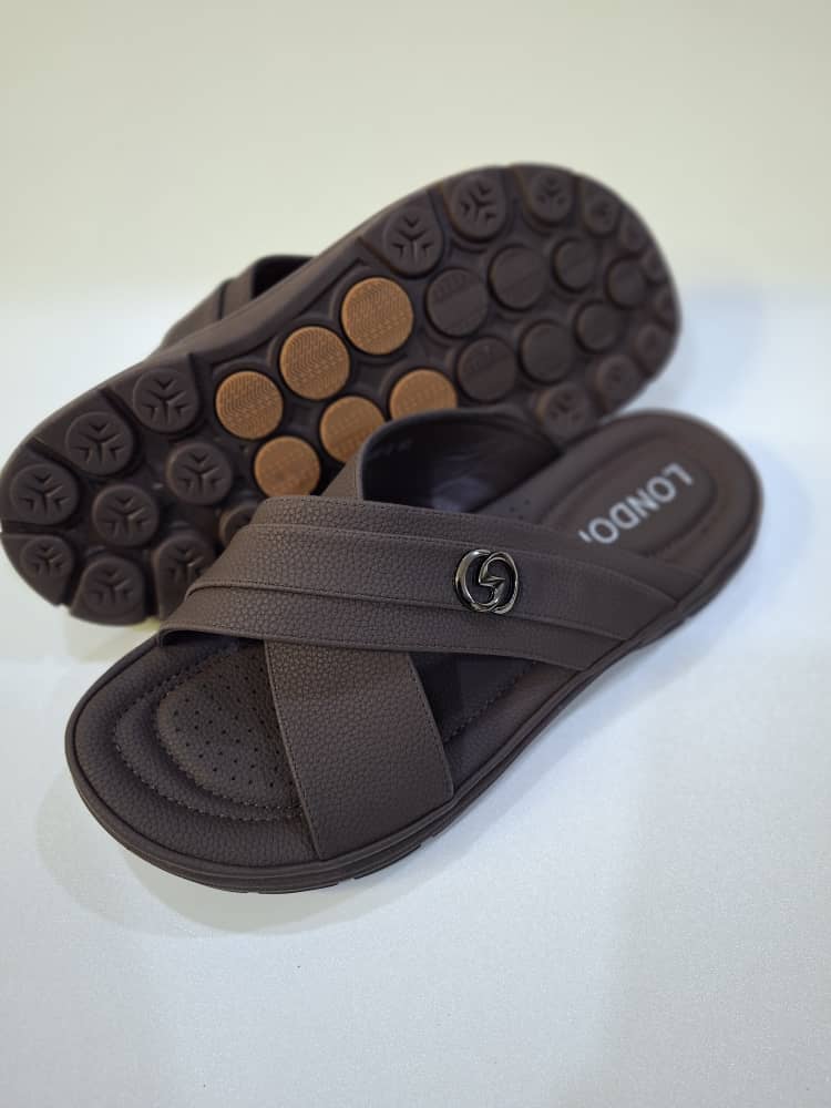 Mukhtaruthman7's tweet photo. LONDON 🚨🚨🚨 
SIZES 40↔️45
Price::N20,000 only
Location Kaduna 
Nationwide delivery 
Call/WhatsApp 07087871526

Fisayo Emmys amorim quantrix GM CT amen cointel immunity tubi amusan https://t.co/3knVgCwv4c