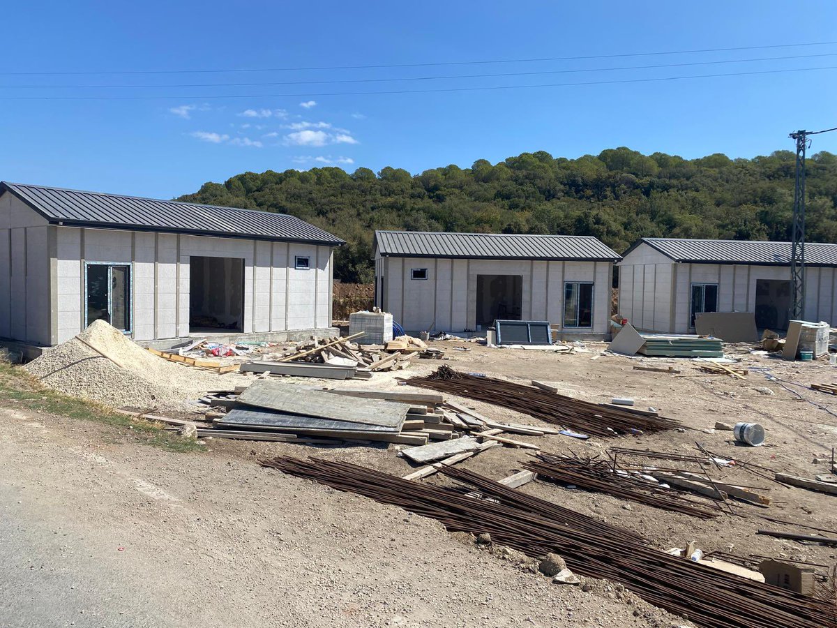 YusufYavuz3's tweet image. 2-Edirne Valiliği’nin bölgedeki dalış turizmini geliştirmek amacıyla İbrice Limanında yürüttüğü çalışmalar sırasında arkeolojik kalıntılar ortaya çıktı. Ancak tarihin üzerine beton dökülerek inşaat çalışmalarına devam edildi. Ayrıntılar için: facebook.com/share/p/17EDzt…