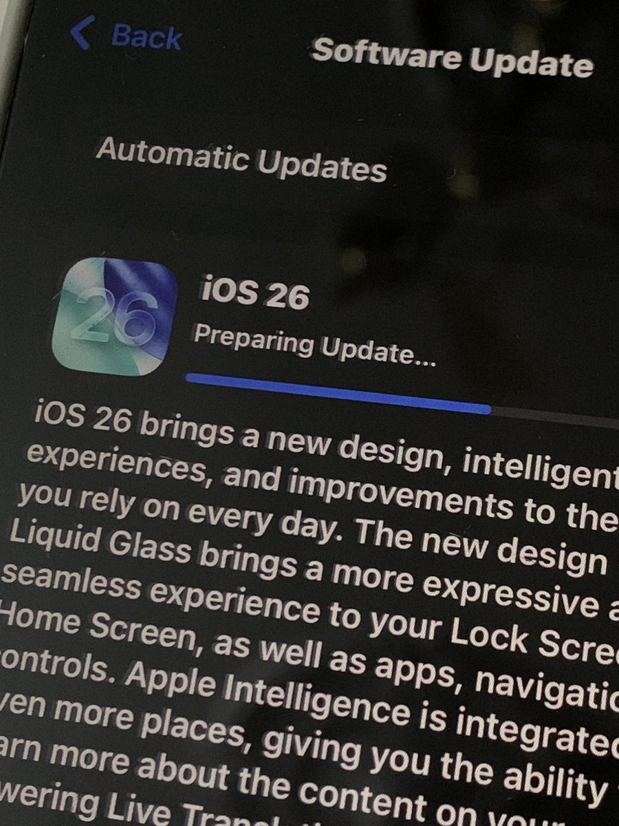 d2a8h's tweet image. بسم الله، توكلنا على الله ونشوف وش جديدكم يا #أبل 

#AppleEvent