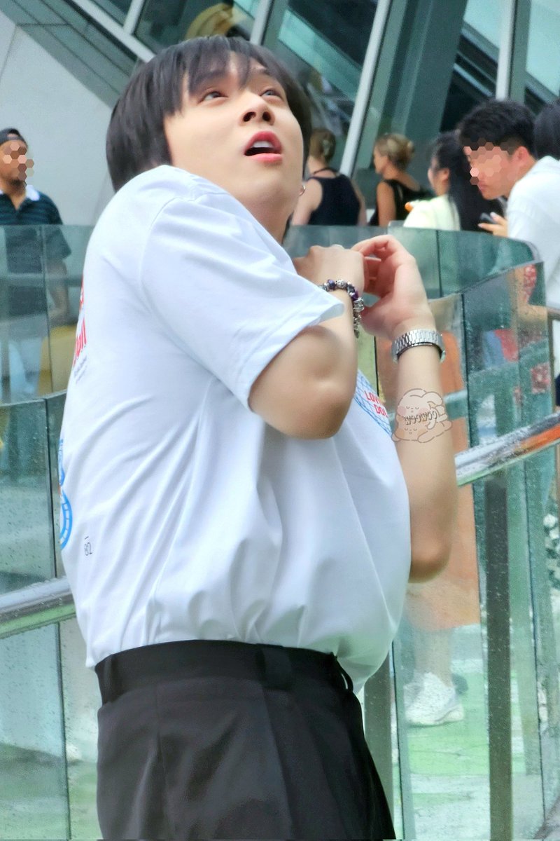 อึ๊ ย๊าส์!!! 🤣🤣🤣

GRAND OPENING 1st PRESENTER OF Percy

#Percyชวนรวมภณ 
#PonThanapon ☆ #boubou ☆
<a href="/T_Aiemkumchai/">Mr.Ponpon นายภณ🐰</a> 🐰