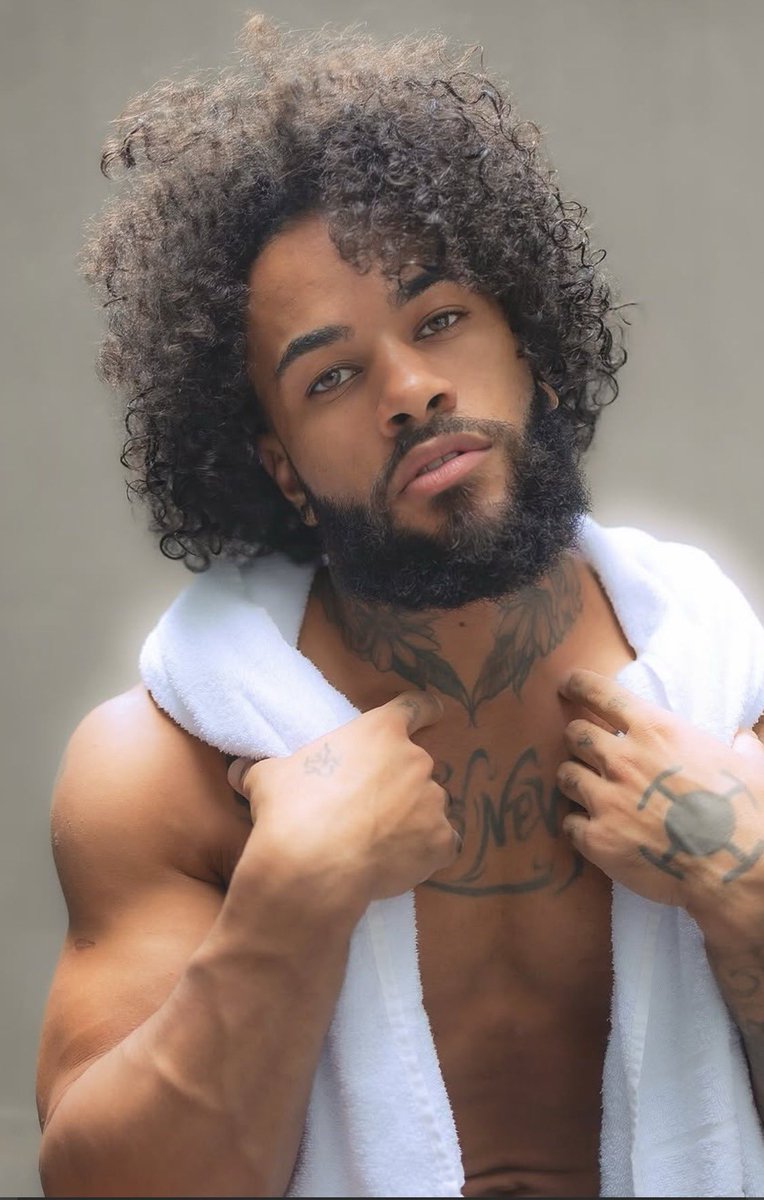 matureluv1's tweet photo. โEyes say come closer, body says donโt stop ๐๐ฅโ
#ThirstTrapTuesday #ChiseledKing #SexyAndStrong #AlphaVibes #AllEyesOnMe #MuscleMagnet #FlirtyMood https://t.co/yCEyY7QQ6N