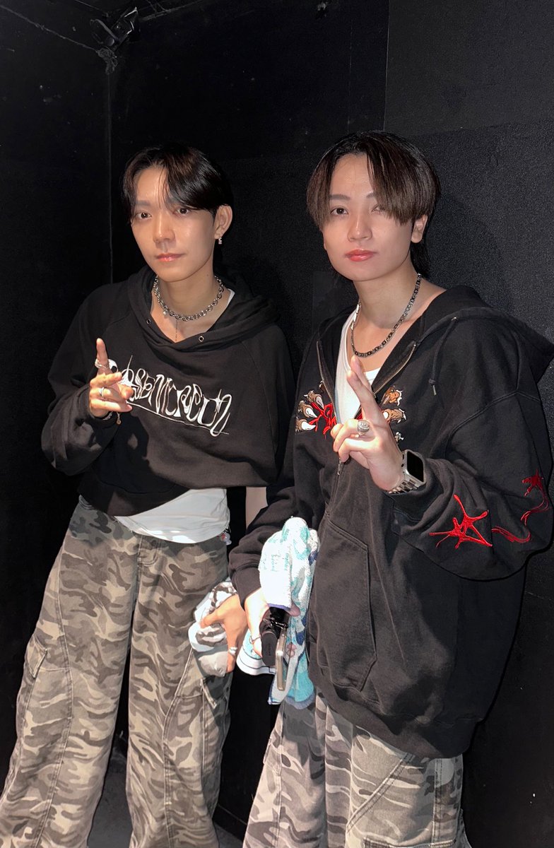 two_eight_three's tweet photo. TAKE OVERでの集合写真を公開😀
来てくださった方々、ありがとうございました🥹ᩚ https://t.co/Jxe3zbwU9d