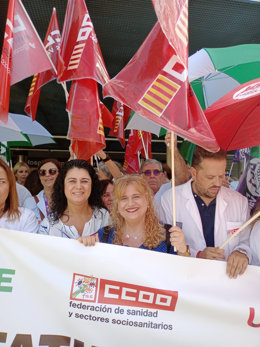 El Estatuto Marco es una norma para todos los y las trabajadores del SNS 
🥼 La Ley puede y debe recoger las mejoras necesarias para el conjunto del personal
#EstatutoParaTodas