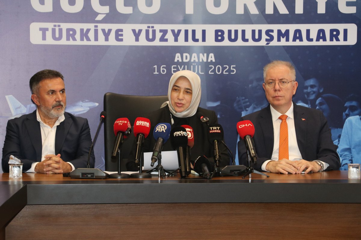 AK Parti Grup Başkanvekili Özlem Zengin, Adana'da konuştu:

"AK Parti kurulduğu günden bugüne gelirken tüm yaptığı işlerde bir taraftan memleket meselesini çözmek diğer taraftan da dünya için yeni bir model, fikri anlayış ortaya koyabilmek için gayret sarf etti"