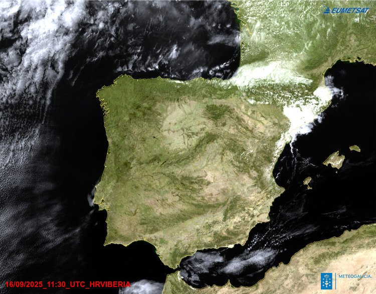 Pouco tempo neste último mes para comentar. Como dixera, volve o verán (polo menos de día) e o tempo de praia. Con todo, a baixada térmica o domingo vai ser importantísima. Virá frío de vez. As mínimas do venres 19 serán as máximas do luns-martes en case todo o país. Mesmo xeará