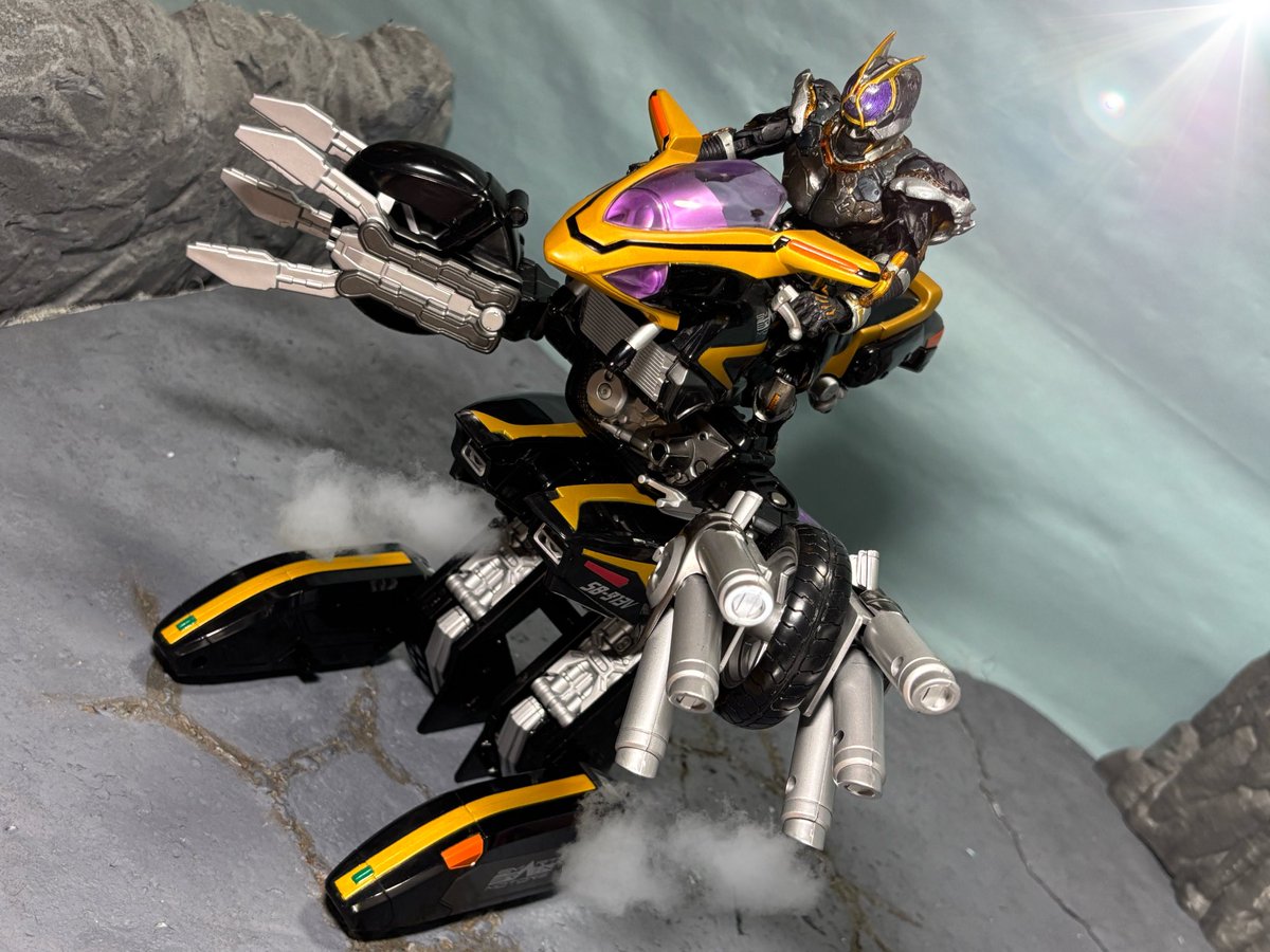 S.H.Figuarts 真骨彫製法 仮面ライダー カイザ、サイドバッシャー
