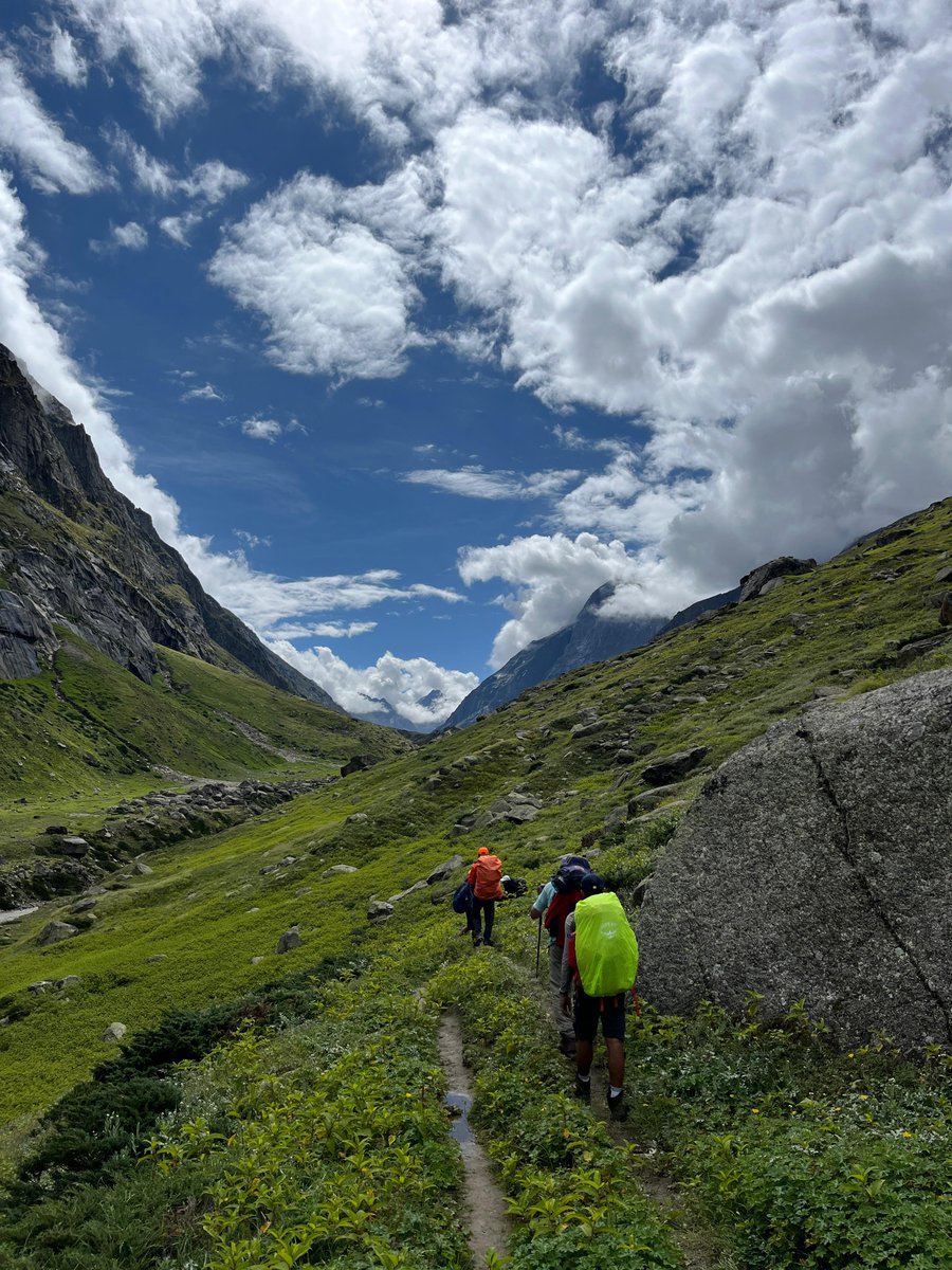 VisitAltitude's tweet photo. 🏔️ Our team has just completed the Pin Parvati Pass Trek and made it safely back to base! From lush Parvati valleys to the stark beauty of Spiti, this journey was nothing short of magical. 🌿❄️

Swipe through the moments. https://t.co/fdXS35u8Tu