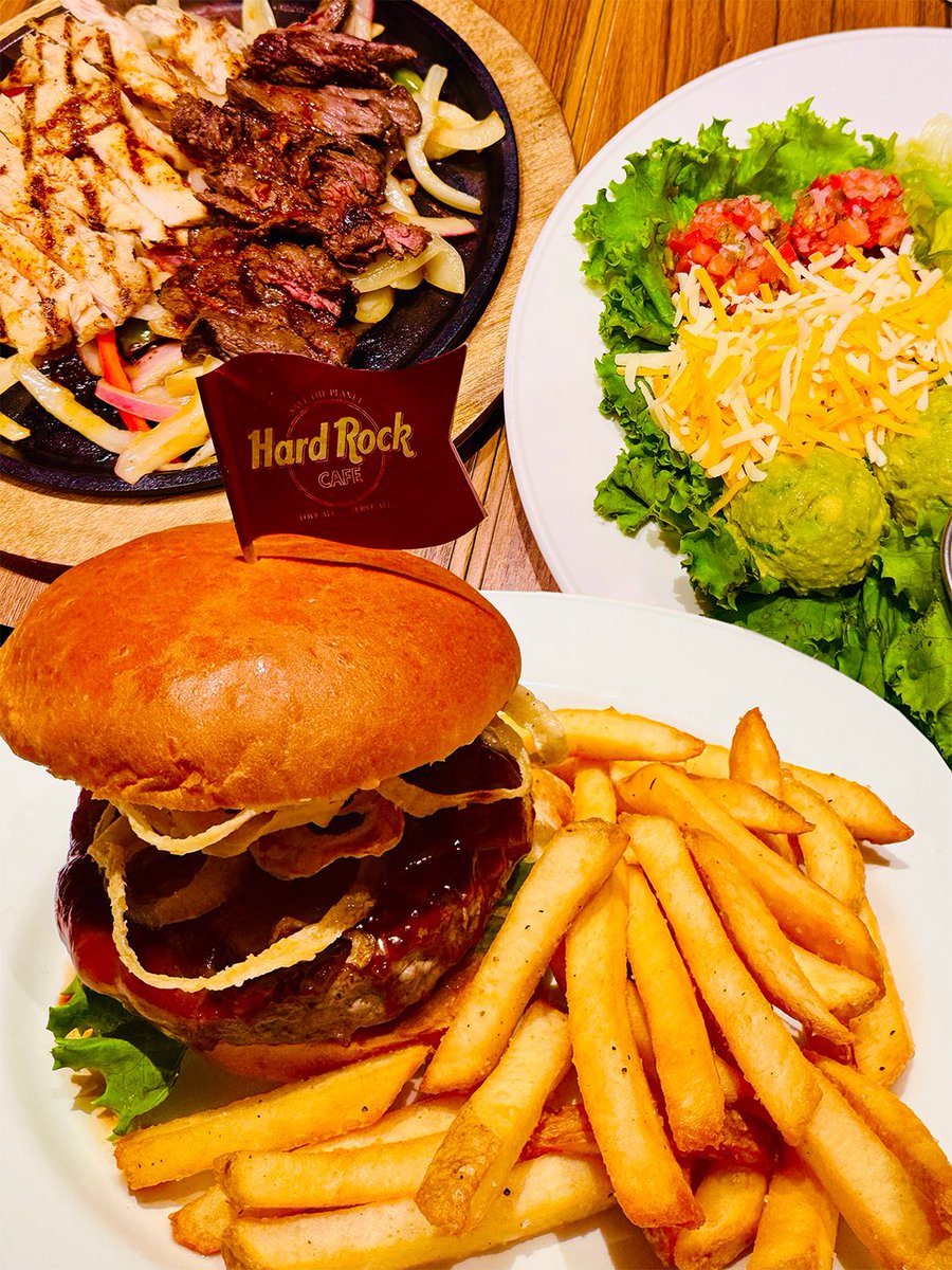 改めて、ハードロックカフェさんでのイベントは、ほんっとうにキラキラでございました✨
温かい関係者の皆様、ありがとうございました！！！
京都、大阪と続き、今週末は東京のハードロックカフェさんでイベントなので楽しみにしております！
とにかく綺麗でキラキラでオシャレで華やかで。。。