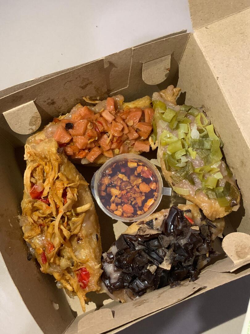 guis yg mau panjangin list tahu bakso topping cus langung order, 15k udh free chili oil ni, dijamin rasanya endul, dom jogja bisa deliv yaaa😚