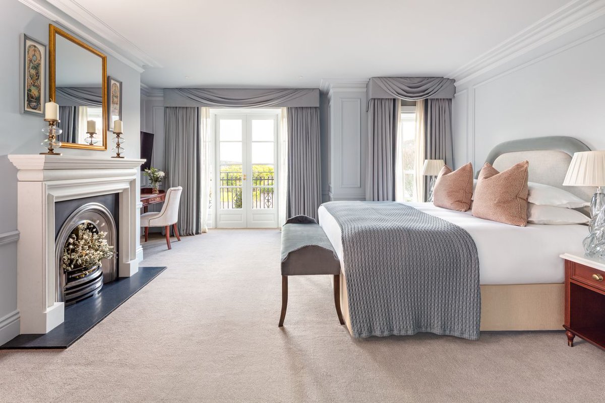 Craving Cork tweet media