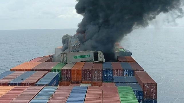 Mar_Ex's tweet image. AI Tool Launched to Detect Misdeclared and Dangerous Goods in Containers

 #AITechnology #SupplyChainSafety #ContainerSecurity #LogisticsInnovation #TradeCompliance

maritime-executive.com/article/ai-too…