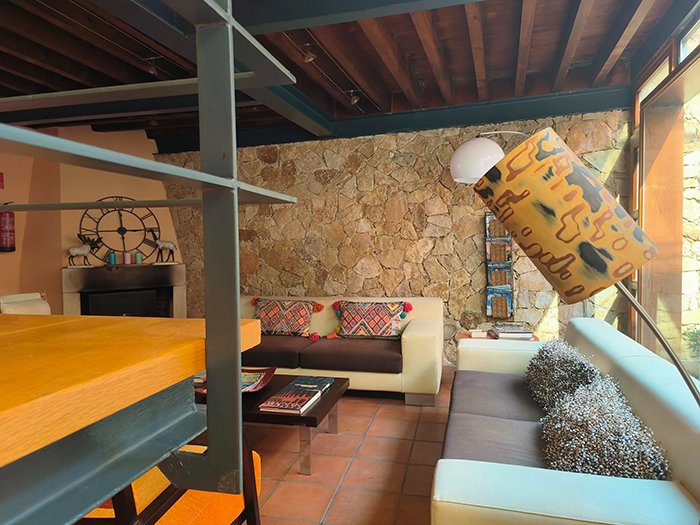 GourmetyM's tweet photo. Este verano visitamos La Casa del Cubón, un hotel rural en Aguilafuente (Segovia), en plena Tierra de Pinares. Excelente lugar para hospedarse. Los huevos revueltos del desayuno, todo un acierto. #Aguilafuente #Segovia #hoteles #CasasRurales https://t.co/dwwSwQKgkv
