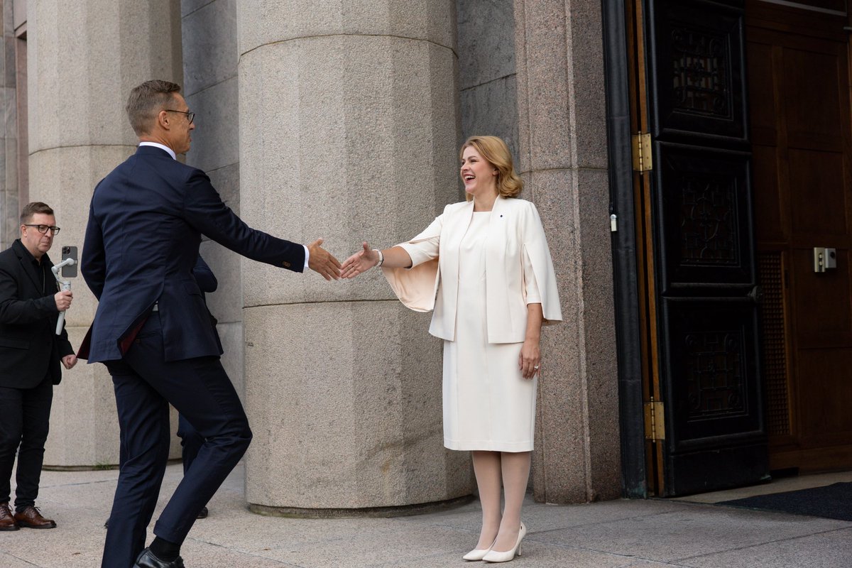 Values and interests bind Finland and Latvia.

Our common history is one of cooperation, also on security. In the future, we can do even more together. 

Thank you for a good discussion on our shared security environment PM <a href="/EvikaSilina/">Evika Siliņa 🇱🇻🇺🇦</a>