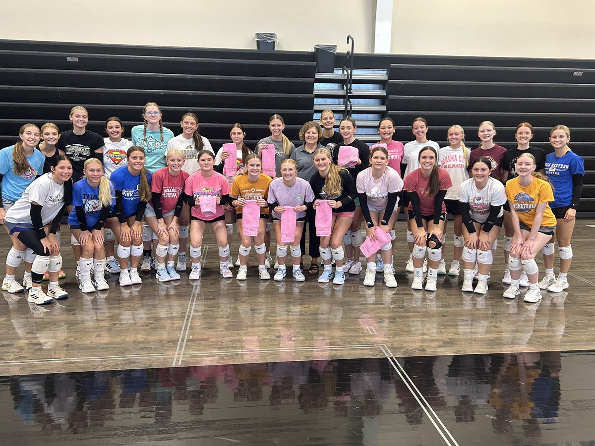 Today I was able to continue my tradition of giving pink towels to the incoming freshmen and any new members of the Thayer Central Community Schools volleyball team!  As a breast cancer survivor, I love being able to give back. I also love the support I get back from them! 🖤💛🏐