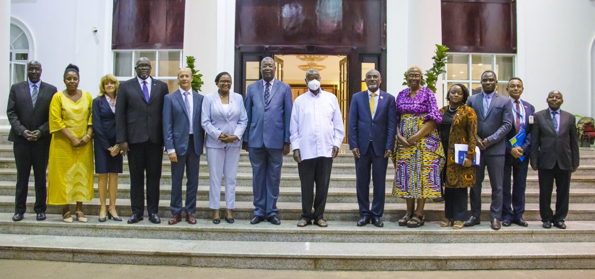 President <a href="/KagutaMuseveni/">Yoweri K Museveni</a> met <a href="/UNinUganda/">UN in Uganda</a> Country Team led by <a href="/1ZuluLeonard/">Leonard Zulu</a> They discussed ongoing reforms within the UN, Financing for Development, support for refugees and the UN Cooperation Framework 2026 -2030 in support of NDP IV #SDGs