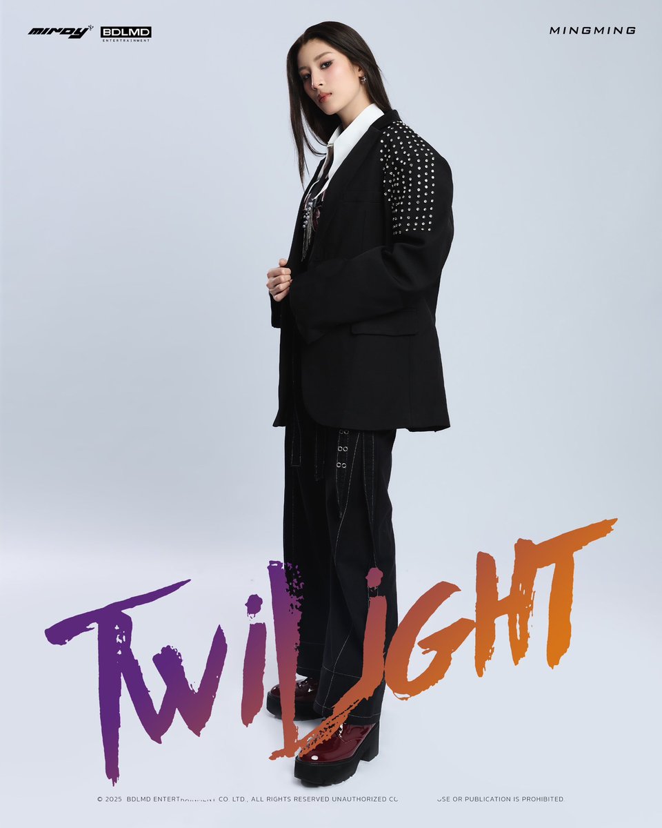 MINDYOFFICIALTH's tweet photo. "MINGMING" INDIVIDUAL PHOTO
LIGHT OF #MINGMINGMINDY 

"TwiLiGHT"

MINDY ‘TwiLiGHT’
MUSIC VIDEO
RELEASE ON 19.09.2025
7PM (GMT+7)
You Tube : BDLMD

MUSIC ON ALL STEAMING : OUT NOW
🎧: https://t.co/HBbtm71gvt

 #MINDYTwiLiGHT
#MINDYTwi_LIGHT
#MINDY2ndMiniAlbum
#MINDYCOMEBACK2025
#MINDY_TH #BDLMD #TPOP