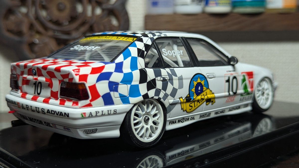 ハセガワ 1/24
BMW 318i TEAM SCHNITZER
1994 JTCC steve soper
丁度30年前生産されたキットでデカールの糊が完全に終わっていてちょっと手こずりましたが今回も完成して良かったですっ！