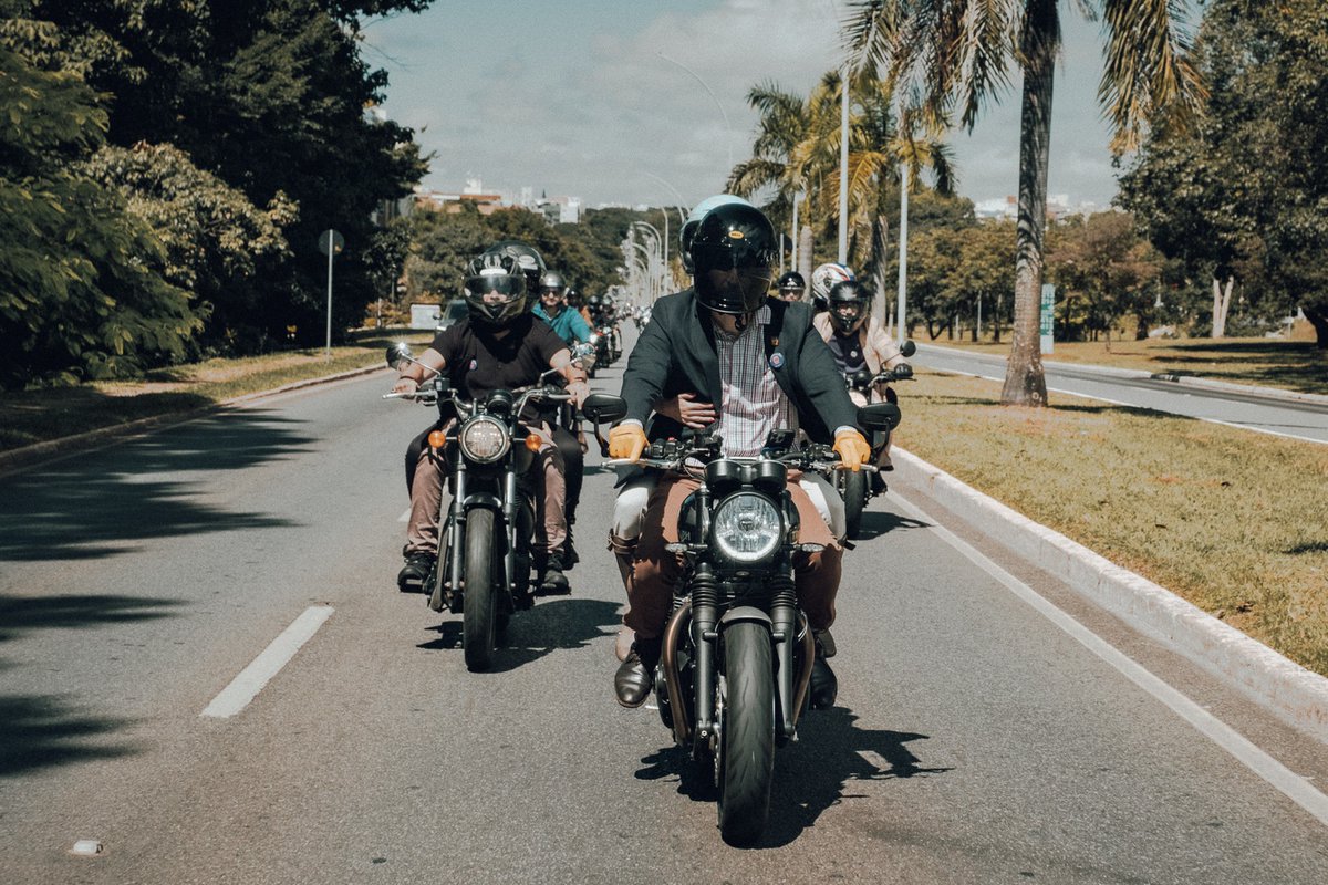 gentlemansride's tweet image. A touch of style cruising through Brasilia’s green lanes. Ready to turn heads and change lives for men's health. Gear up &amp;amp; join the cause!  

🌍 Brazil, Brasilia  
📸 @yurialvetti @ridetrip.bsb

#gentlemansride #dgr2025 #ridedapper #menshealth