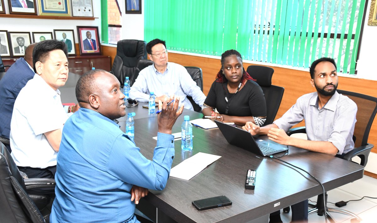 kenya_chamber's tweet photo. This afternoon, the Chamber President Dr Erick Rutto accompanied by Chair of the KNCCI China/Asia – Kenya Trade and Investment Promotion Committee Mr. Richard Ndung’u in a meeting organized through its China Office in Hunan Changsha, met with representatives from the Hunan Overseas Chinese Construction and Development Group and the China Society Association. The discussions focused on the proposed Chamber Special Economic Zone (SEZ) in Thika.
The SEZ will include commercial and residential areas and is designed to:
• Attract investors and industries
• Boost trade and exports
• Create jobs and build skills through the Chamber Business Academy
• Develop modern infrastructure and facilities, such as a convention and exhibition centre for trade fairs and business meetings #export #manufacturing #SEZ  #trade