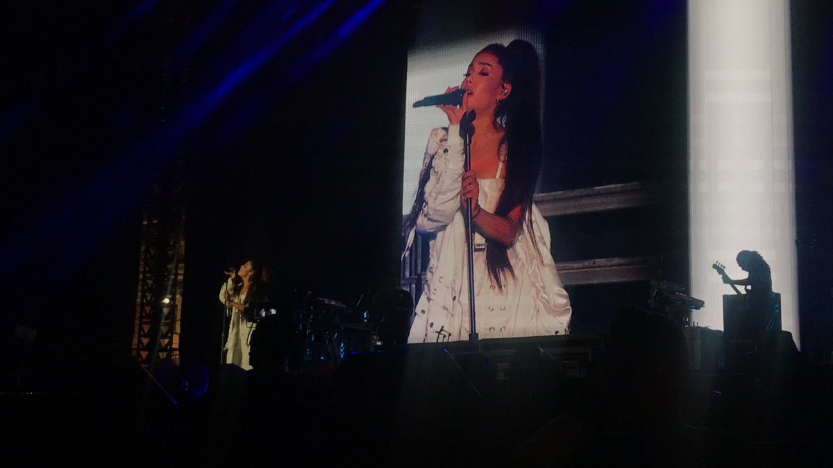 dhya IS SEEING ARI 🩵 tweet media