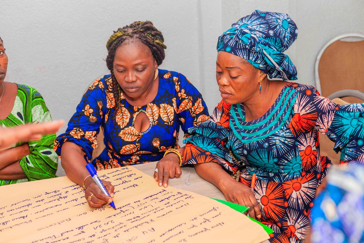 🩷💜 DÉPLOYÉE POUR NE PLUS S'ARRÊTER : LA CAMPAGNE DOXAMI DE VULGARISATION DE LA LOI SR 2021-12 
 
✨ Après avoir mobiliser les étudiant·e·s au Carnaval DOXAMI, les adultes et jeunes professionnel·le·s au cours de la Soirée Open Mic et la communauté de TOPKA-DOMÈ à travers le