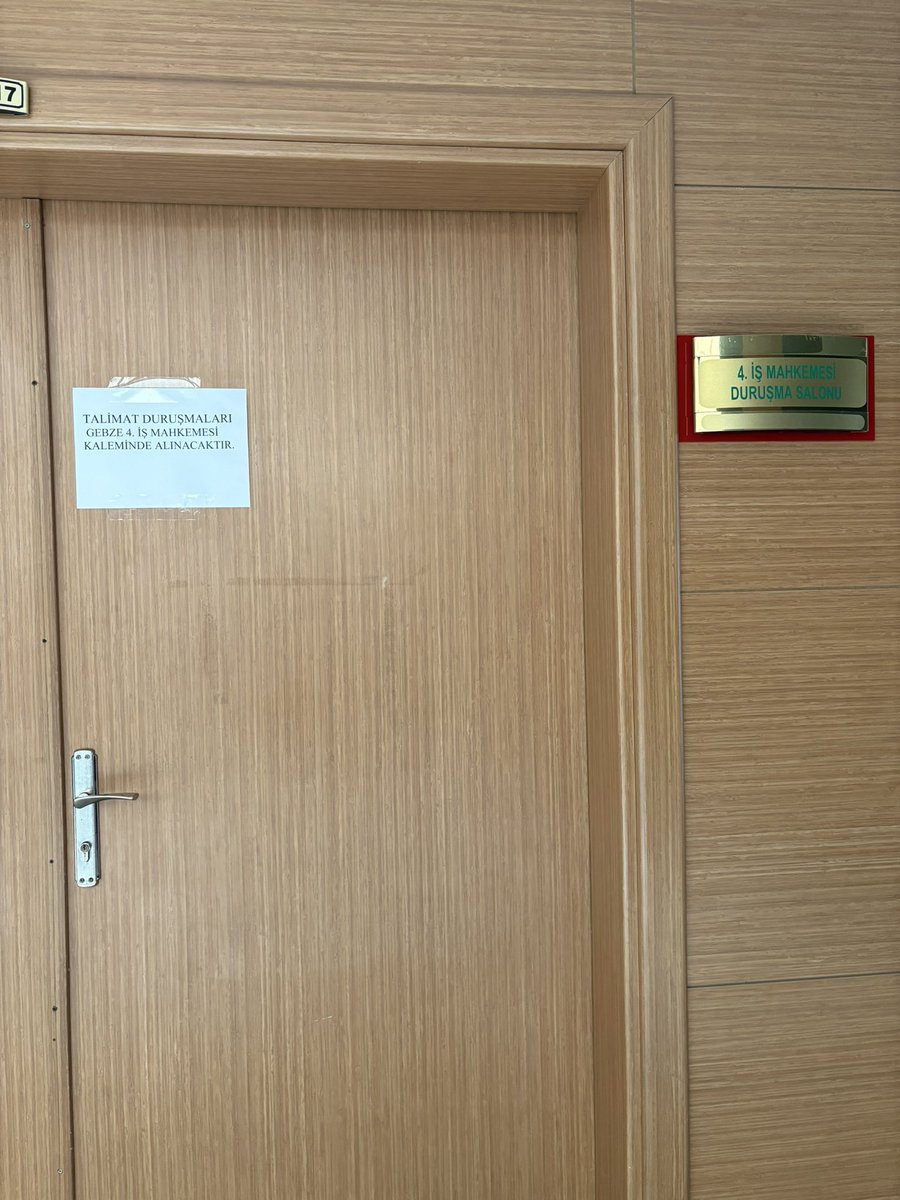 Hak, hukuk, adalet ve kalemde katip tarafından gerçekleştirilen talimat duruşmaları