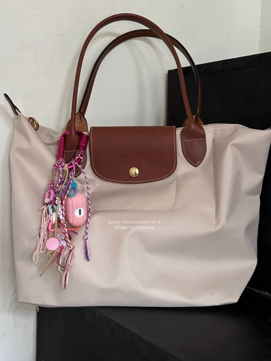 my current bag rotation: 

beberapa sudah pakai REAL LEATHER jadi bakal awet banget untuk jangka panjang 🥹🫶🏻