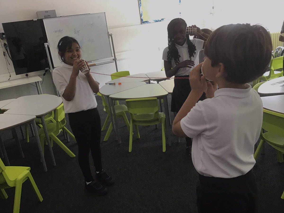HazelburySch's tweet image. 🔊 Year 4 explored how sound travels using a classic “string telephone”! 🧶 They tested wool, string &amp;amp; twine to find out which material carried sound best. Science + curiosity = fun learning! 👏 #STEM #SoundExperiments