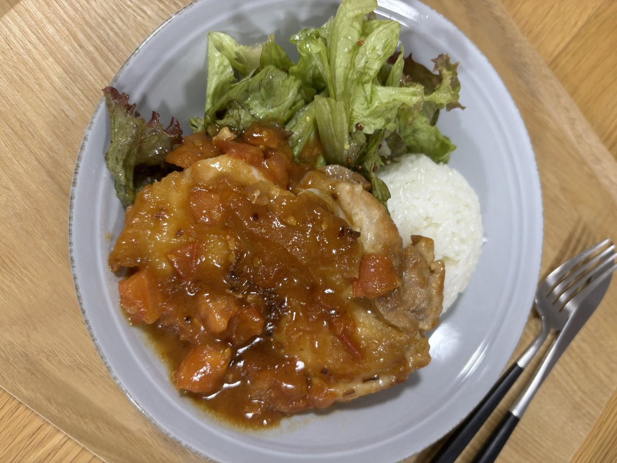 リアタイできたので早速👩‍🍳サーモンじゃなくて鶏もも肉で！このソースおいしい〜〜動画とレシピを次の日に載せてくれたのめちゃありがたい🙏 #shiorinoline