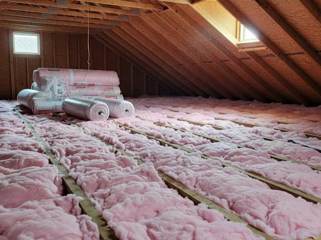 WizeHomeDirect's tweet image. 🏡💨 Feeling drafts? Overpaying on energy bills?
It’s time to insulate WIZE-ly! Our expert insulation services keep your home comfy &amp;amp; efficient year-round. 🔧💡 Save energy. Stay cozy. Be Wize. 📞 Book your free inspection today! #Insulation #EnergySavings #WizeHomeServices