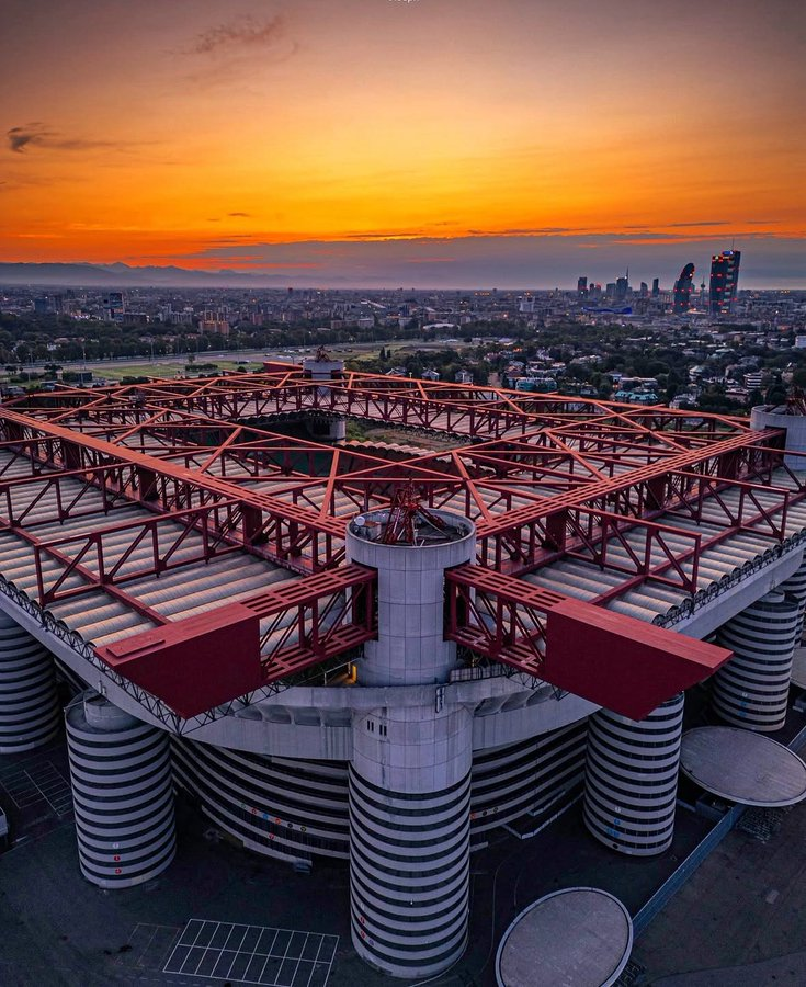 MilanPosts's tweet photo. 📰 AC Milan with Inter Milan have reached an agreement for the sale of the stadium, announced the Mayor of Milan. https://t.co/5I0kj3iOTL