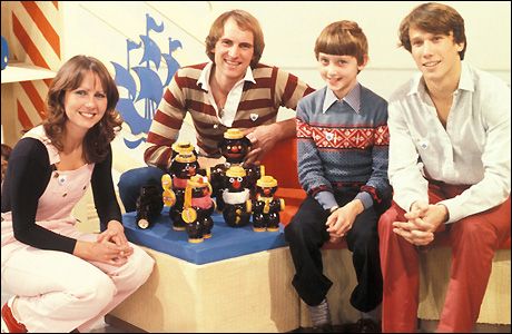 BluePeterHub's tweet image. Simon Groom, Sarah Greene and Peter Duncan, 1980s