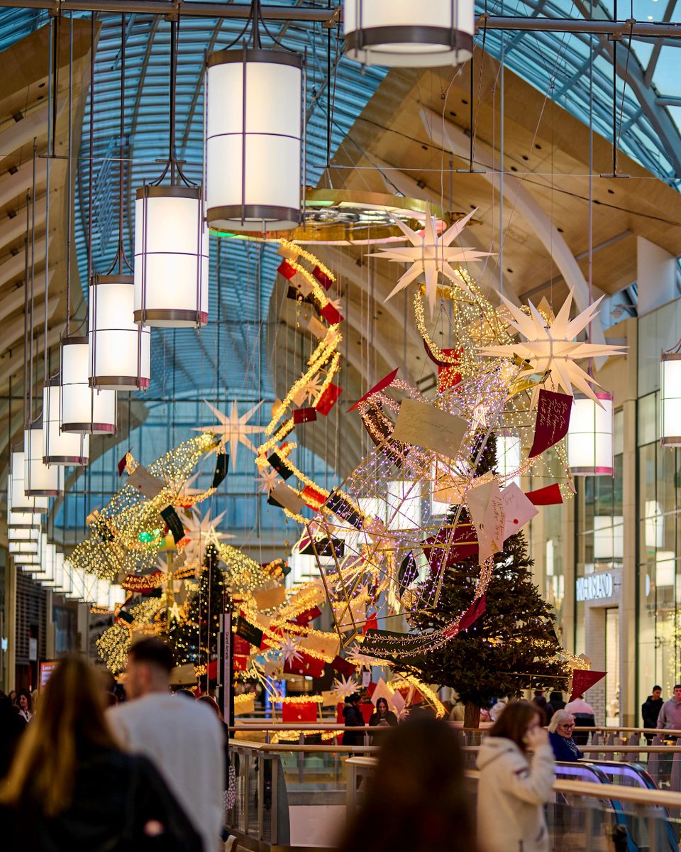 StDavidsCardiff's tweet image. 100 days to go! ✨🎄 

It&apos;s never too early to mention Christmas, right...? Start ticking off the gift list early and enjoy lots of stress-free shopping 🎁  

Who&apos;s ready for the centre to look like this again? We know we are 👀