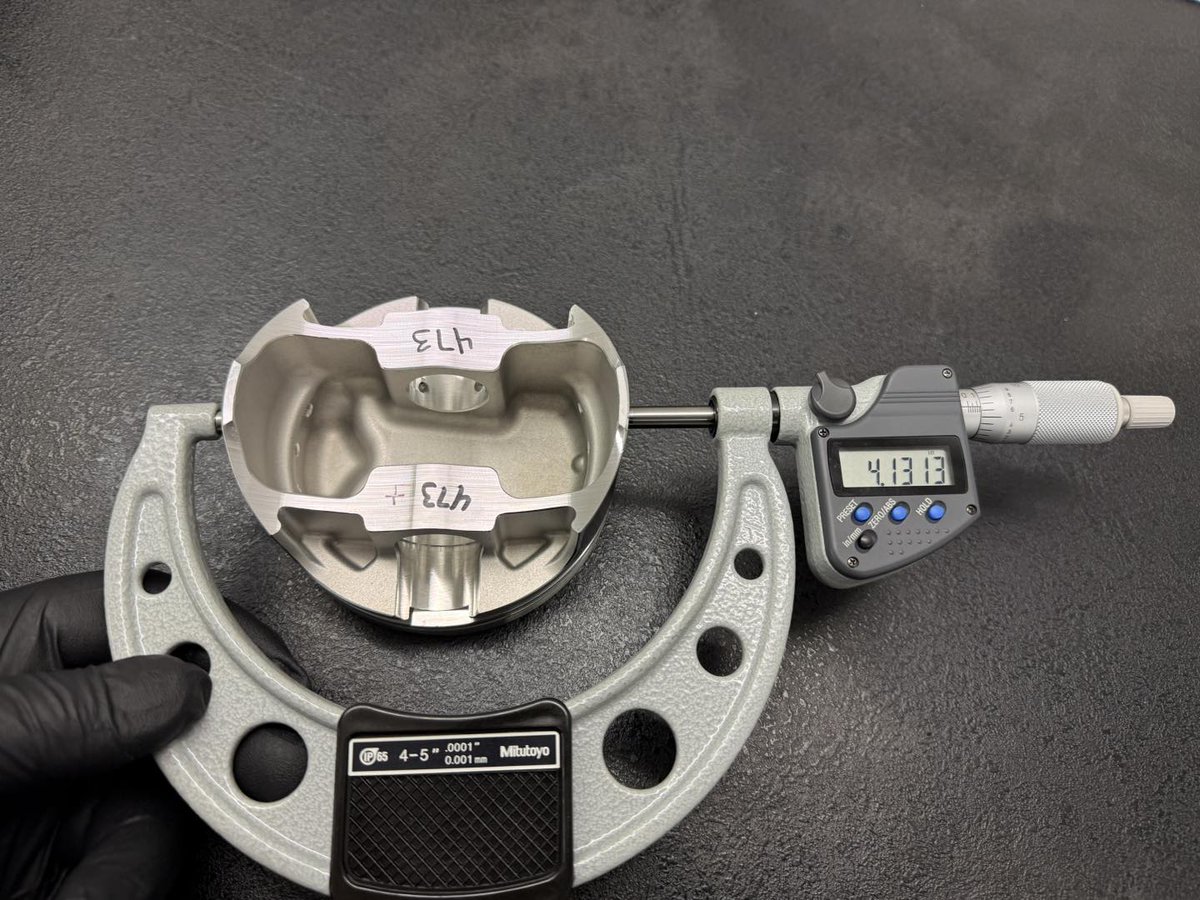 sttpracing's tweet image. Every measurement we take is in a controlled environment of 20c, this ensures accuracy but mostly repeatability. Aluminium substantially grows with even a small amount of change in temperature.
#sttpracing #enginebuilder #enginemachining