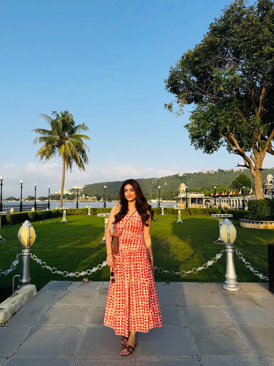 HRHhotels's tweet image. Some places don’t need words, just a quiet moment to take it all in. This was one of those evenings, filled with peace and gentle joy.
.
.
.
Repost @sukhmani_bedi

Venue: @jagmandirislandpalace
Group: @hrhhotels

#FeelGoodVibes #WeatherGoals #MagicalMoments