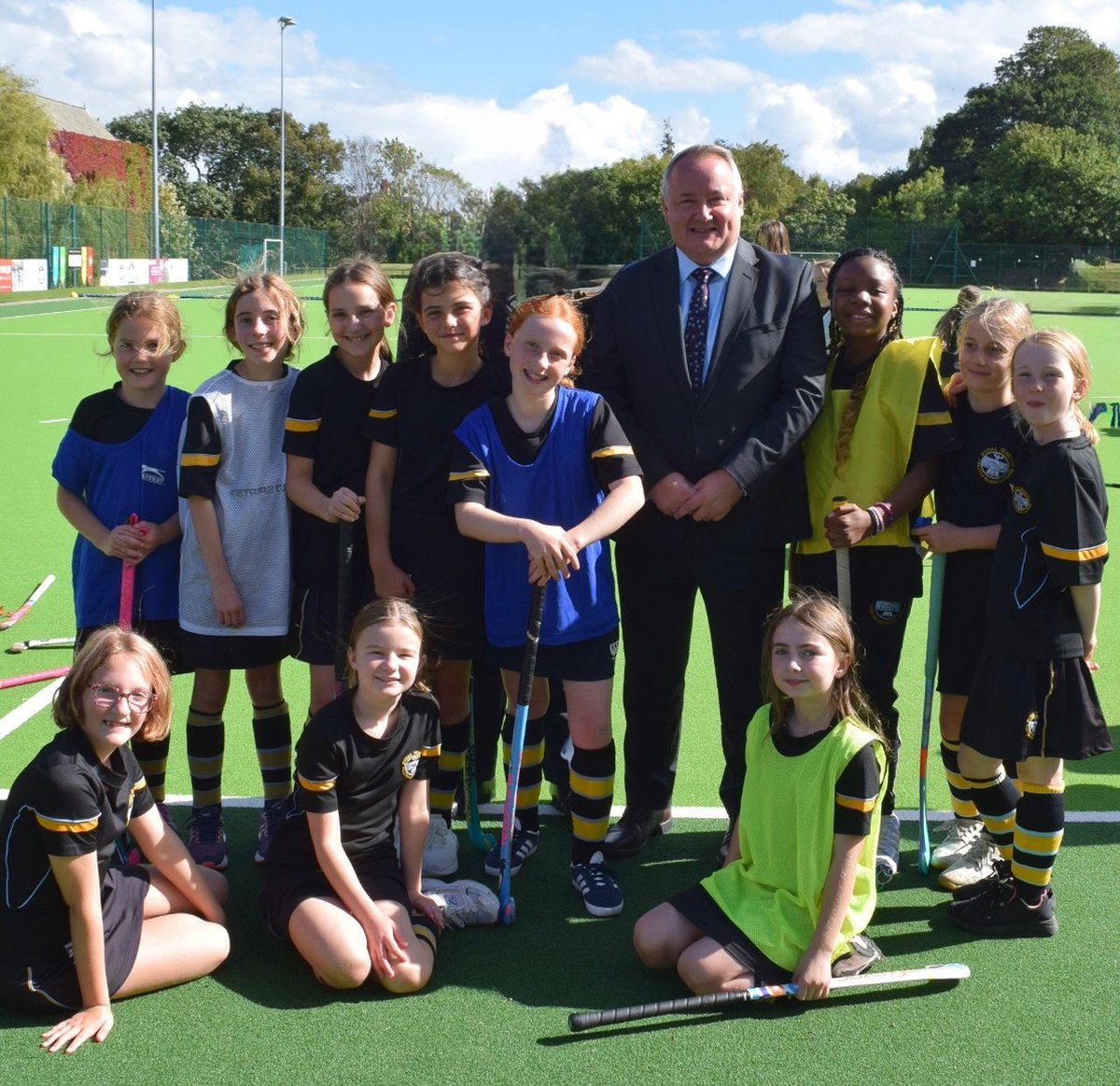 Hoci Cymru tweet media