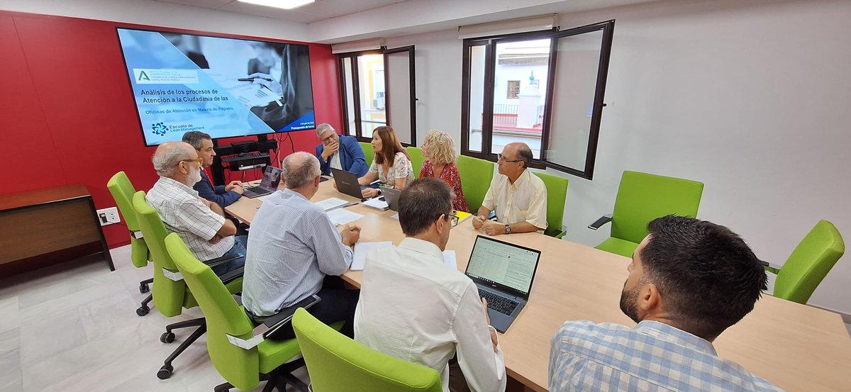 🤝 Nueva sesión de #AprendizajeOrganizacional. Asisten el director del #IAAP, <a href="/pploaiza/">José Loaiza García</a>, y el secretario general para la Administración Pública, Arturo Domínguez.

🗓️ De septiembre a marzo trabajaremos en equipo para lograr una Administración más eficiente y cercana.