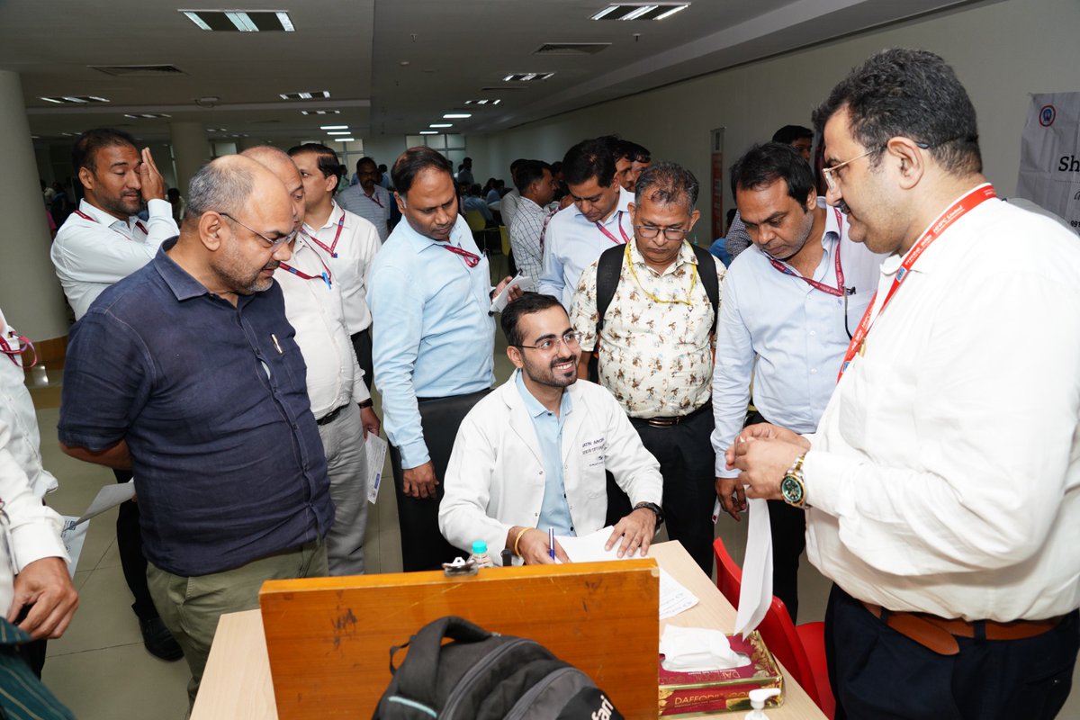 nhpcltd's tweet image. Shri Bhupender Gupta, CMD, #NHPC inaugurated a free multispecialty health check-up  camp organized in NHPC Corporate office, Faridabad in collaboration with Indraprastha Apollo Hospital and Shroff Eye Centre on 16.09.2025. Employees, contract staff, security staff and their…