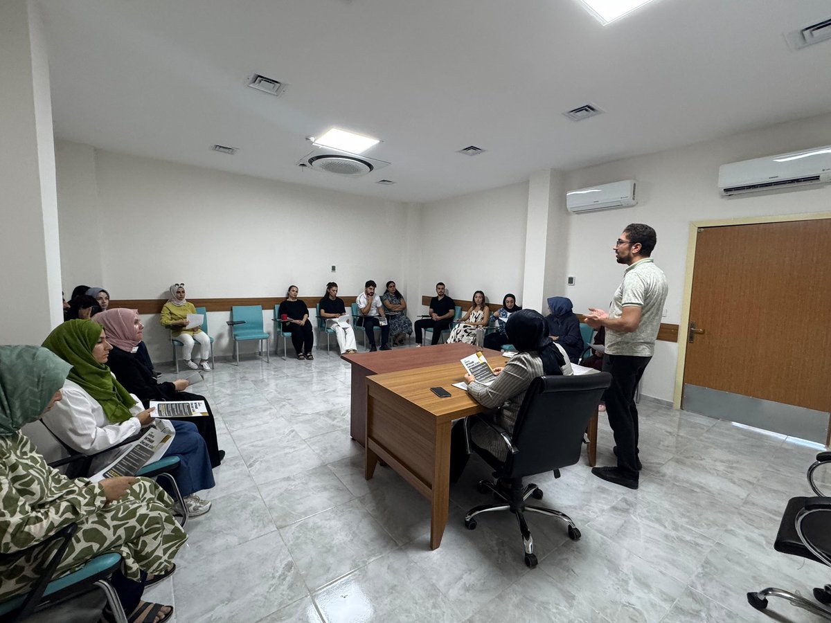 Bozovaism's tweet photo. Bozova İlçe Sağlık Müdürlüğü personeli Psikolog Abdulselam Arslan tarafından Bozova İlçe Sağlık Müdürlüğü personellerine İntiharı Önleme konusunda eğitim verilmiştir. 
@merva_nimetoglu @ErhanBerkDR @drmemisoglu https://t.co/eG2KXCSaaF