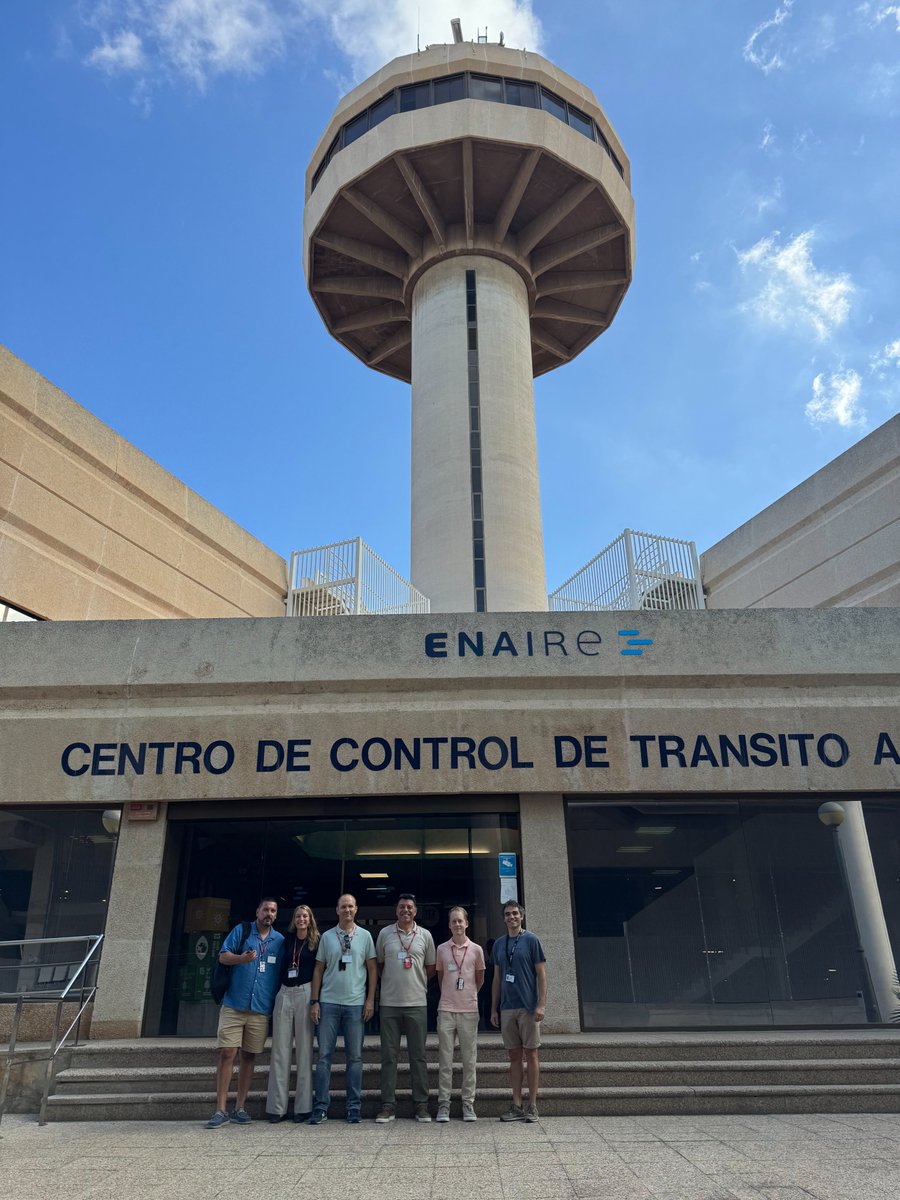 ENAIRE's tweet image. 👩‍✈️🧑‍✈️✈️ El 12 de septiembre, el Centro y la Torre de Control de Palma de #Mallorca recibieron la visita de un grupo de #pilotos de @Norwegian_ES, en el marco de una jornada de intercambio y conocimiento mutuo.

#Aviación