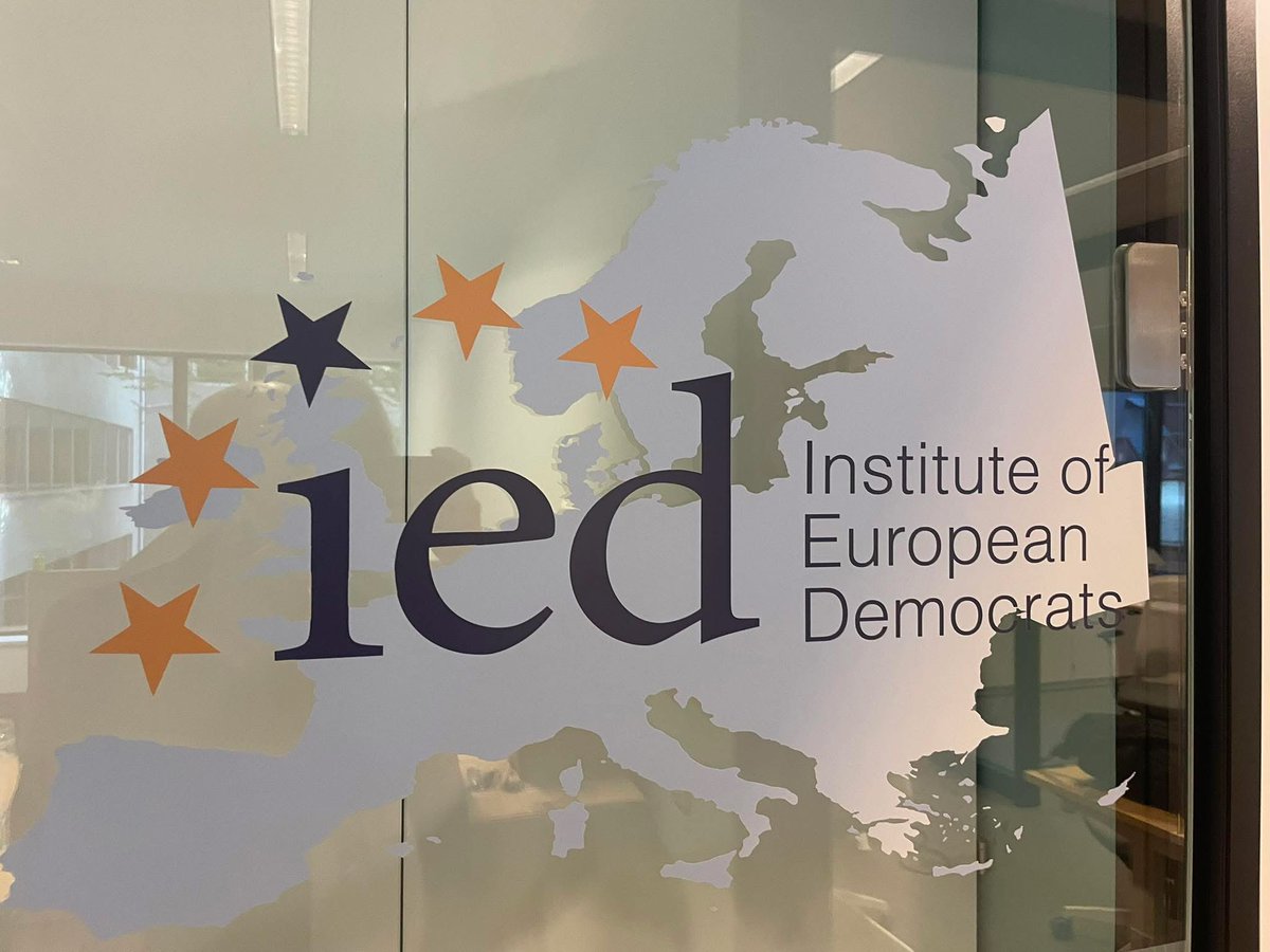 EnricoBorghi1's tweet image. Primo giorno di scuola… Institute of European Democrats #UE @IED_IDE