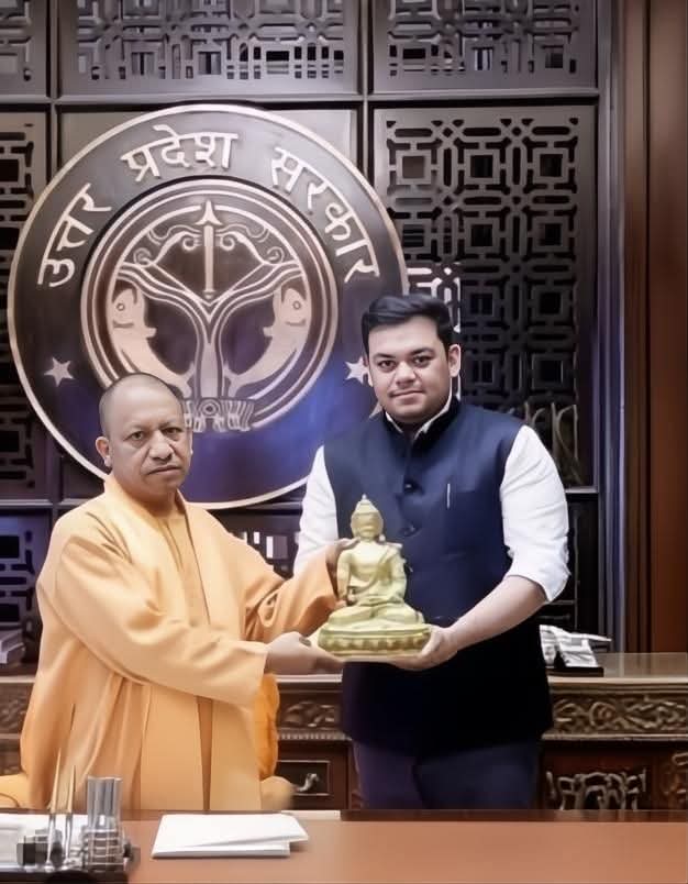 मा.मुख्यमंत्री जी ने शिक्षकों के हित में TET अनिवार्यता के खिलाफ रिवीजन याचिका दाखिल करने का महत्वपूर्ण निर्णय लिया। उत्तर प्रदेश के अनुभवी शिक्षकों की योग्यता और समर्पण को सम्मान देने के लिए, शिक्षक समुदाय हार्दिक आभार व्यक्त करता है।  
#UPCM #TET <a href="/dpradhanbjp/">Dharmendra Pradhan</a> 
<a href="/thisissanjubjp/">Sandeep Singh</a>